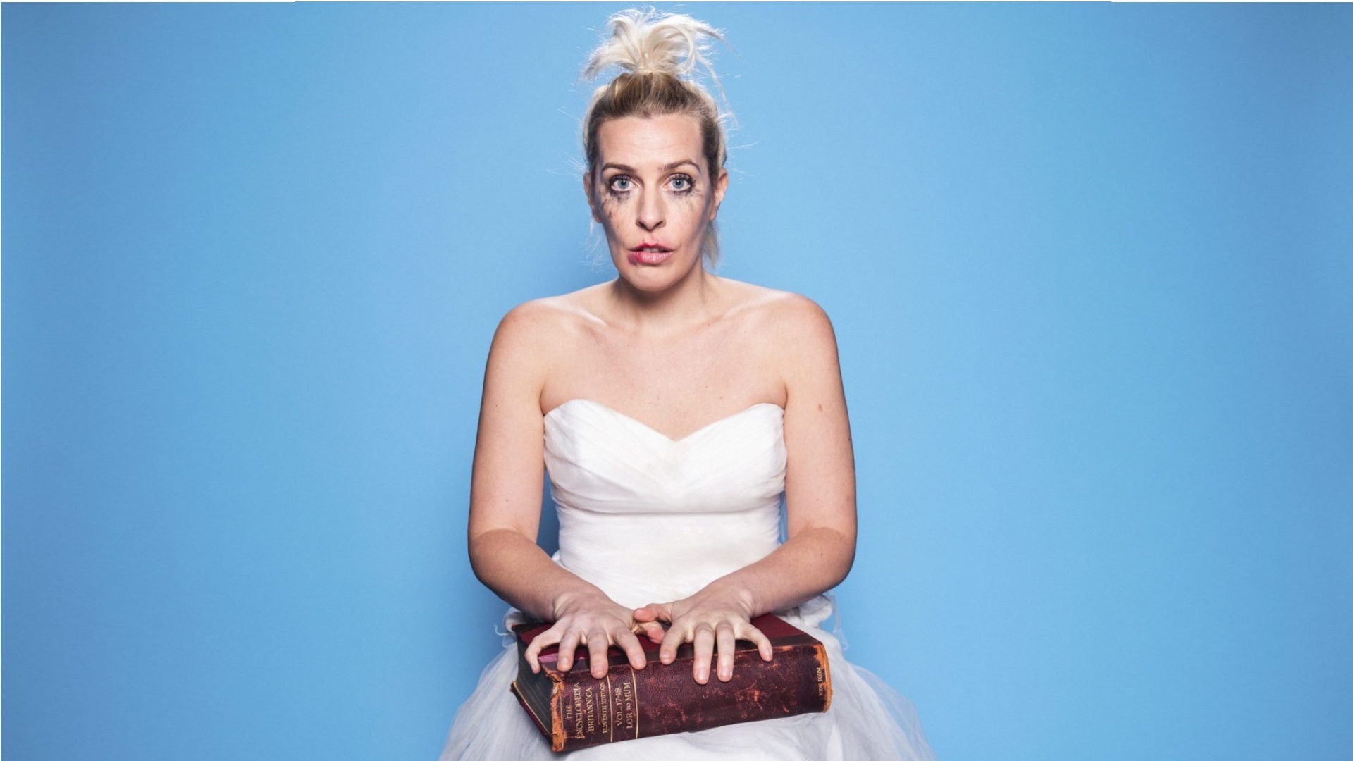 Out of Her Mind 1. Sezon 3. Bölüm