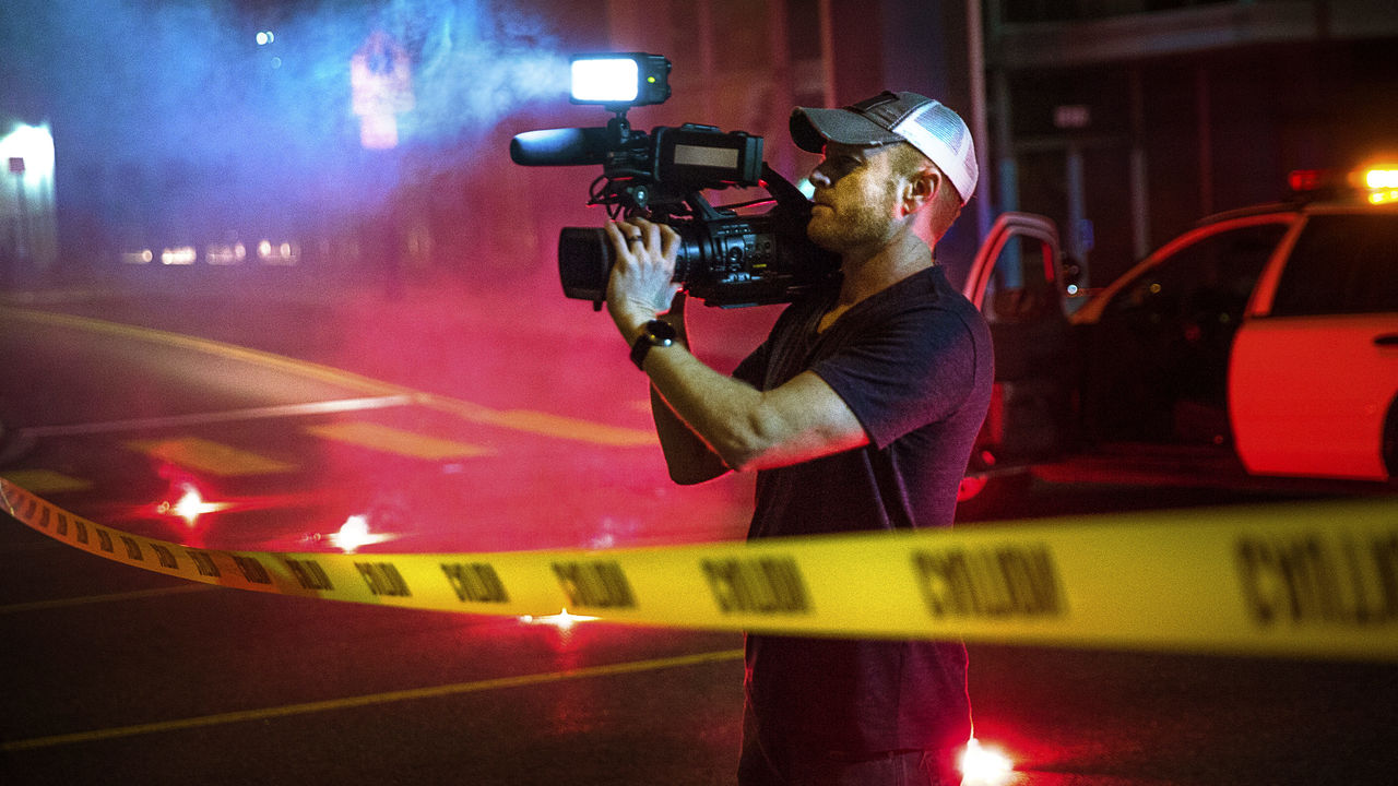 Shot in the Dark 1. Sezon 1. Bölüm