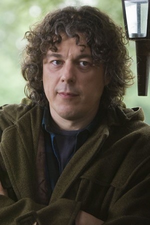 Alan Davies tüm dizileri dizigom'da