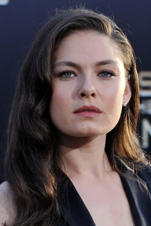 Alexa Davalos tüm dizileri dizigom'da