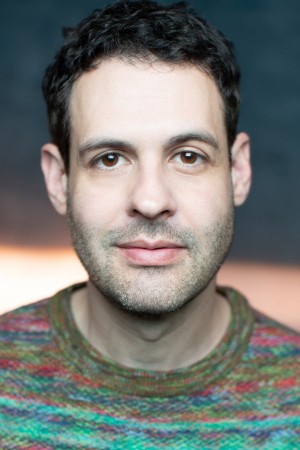 Andrew Leeds tüm dizileri dizigom'da