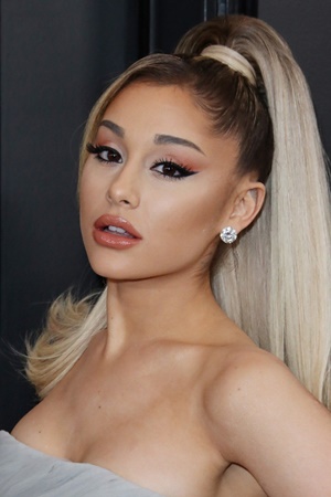 Ariana Grande tüm dizileri dizigom'da