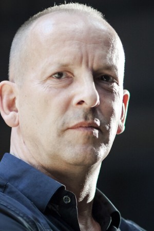 Bart Slegers tüm dizileri dizigom'da