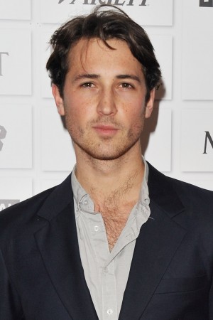 Ben Lloyd-Hughes tüm dizileri dizigom'da