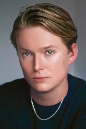 Bryn Chapman Parish tüm dizileri dizigom'da