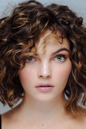Camren Bicondova tüm dizileri dizigom'da