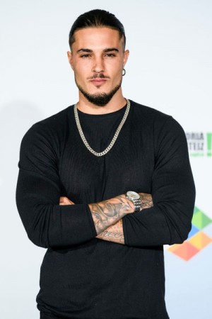 Carlo Costanzia Jr tüm dizileri dizigom'da