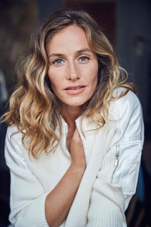 Cécile de France tüm dizileri dizigom'da