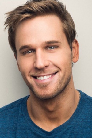 Dan Amboyer tüm dizileri dizigom'da