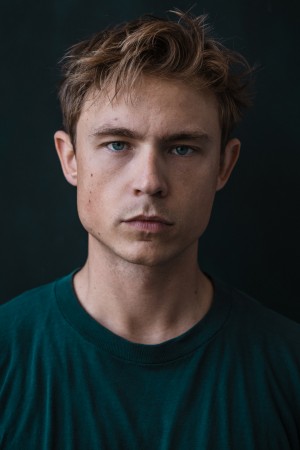 Dennis Mojen tüm dizileri dizigom'da