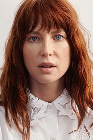 Emma Booth tüm dizileri dizigom'da