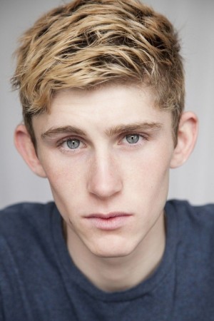 Fionn O'Shea tüm dizileri dizigom'da