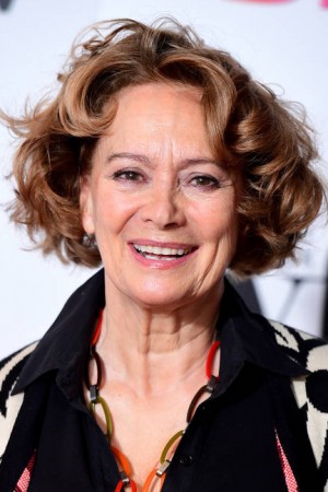 Francesca Annis tüm dizileri dizigom'da