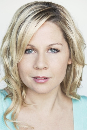 Gigi Edgley tüm dizileri dizigom'da