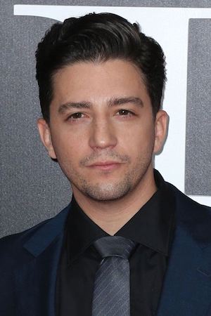 John Magaro tüm dizileri dizigom'da