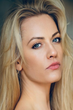 Lucy Martin tüm dizileri dizigom'da