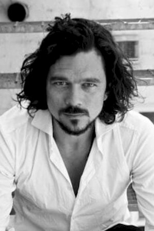 Luke Arnold tüm dizileri dizigom'da