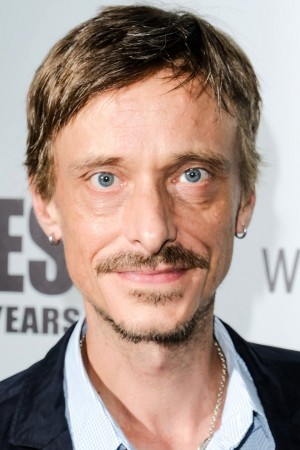 Mackenzie Crook tüm dizileri dizigom'da