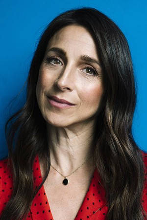 Marin Hinkle tüm dizileri dizigom'da