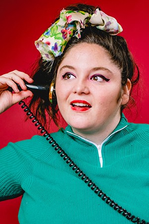 Megan Stalter tüm dizileri dizigom'da