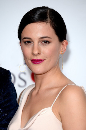 Phoebe Fox tüm dizileri dizigom'da