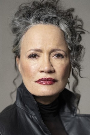 Rena Owen tüm dizileri dizigom'da