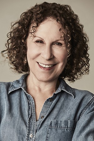 Rhea Perlman tüm dizileri dizigom'da
