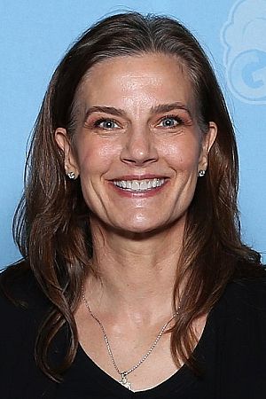 Terry Farrell tüm dizileri dizigom'da