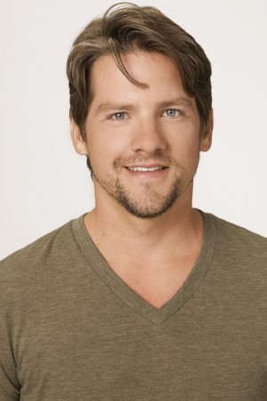 Zachary Knighton tüm dizileri dizigom'da