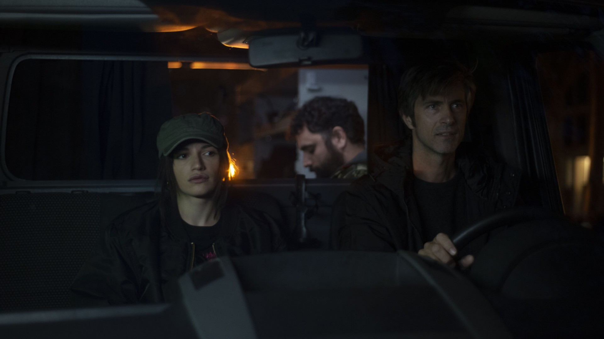 Everybody Loves Diamonds 1. Sezon 1. Bölüm