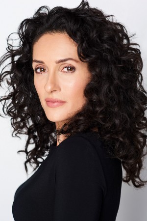 Mirelly Taylor tüm dizileri dizigom'da