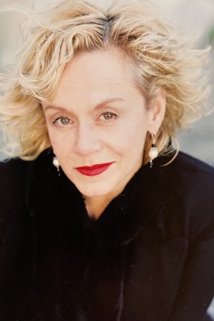 Lenore Zann tüm dizileri dizigom'da