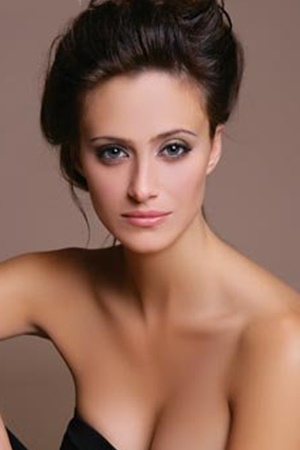 Mónica Antonópulos tüm dizileri dizigom'da