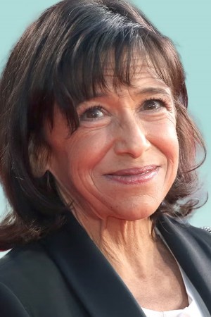 Kathryn Hunter tüm dizileri dizigom'da