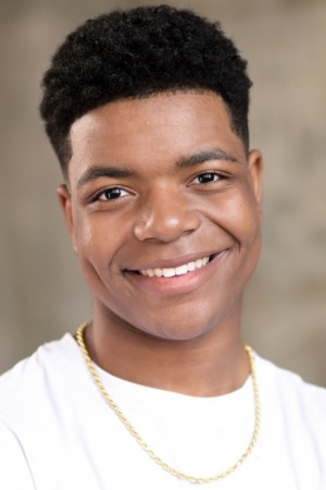 Elijah M. Cooper tüm dizileri dizigom'da