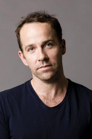 Jonjo O'Neill tüm dizileri dizigom'da