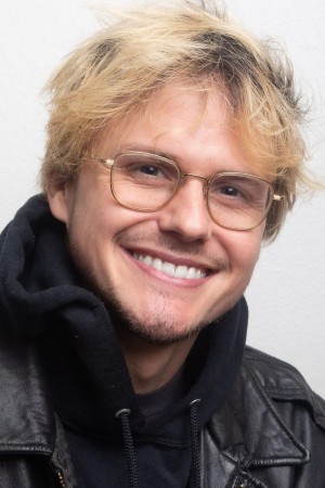 Whitmer Thomas tüm dizileri dizigom'da