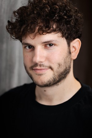 Edison Alcaide tüm dizileri dizigom'da