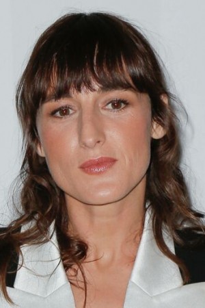 Juliette Armanet tüm dizileri dizigom'da