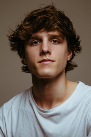 Nuno Gallego tüm dizileri dizigom'da