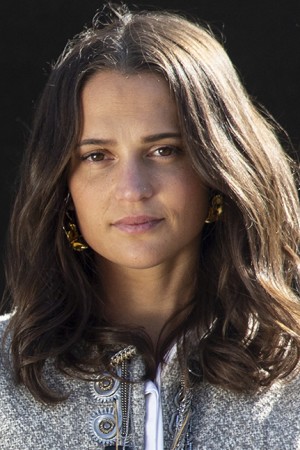 Alicia Vikander tüm dizileri dizigom'da