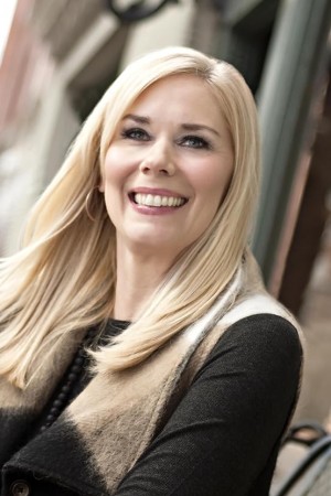 Leanne Morgan tüm dizileri dizigom'da