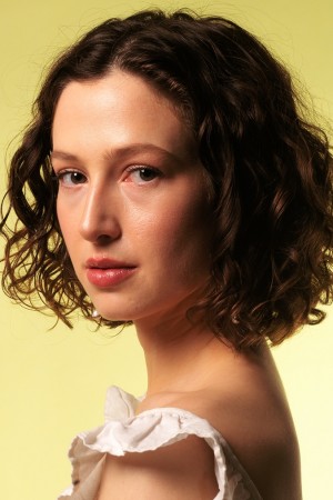 Elizabeth Adams tüm dizileri dizigom'da