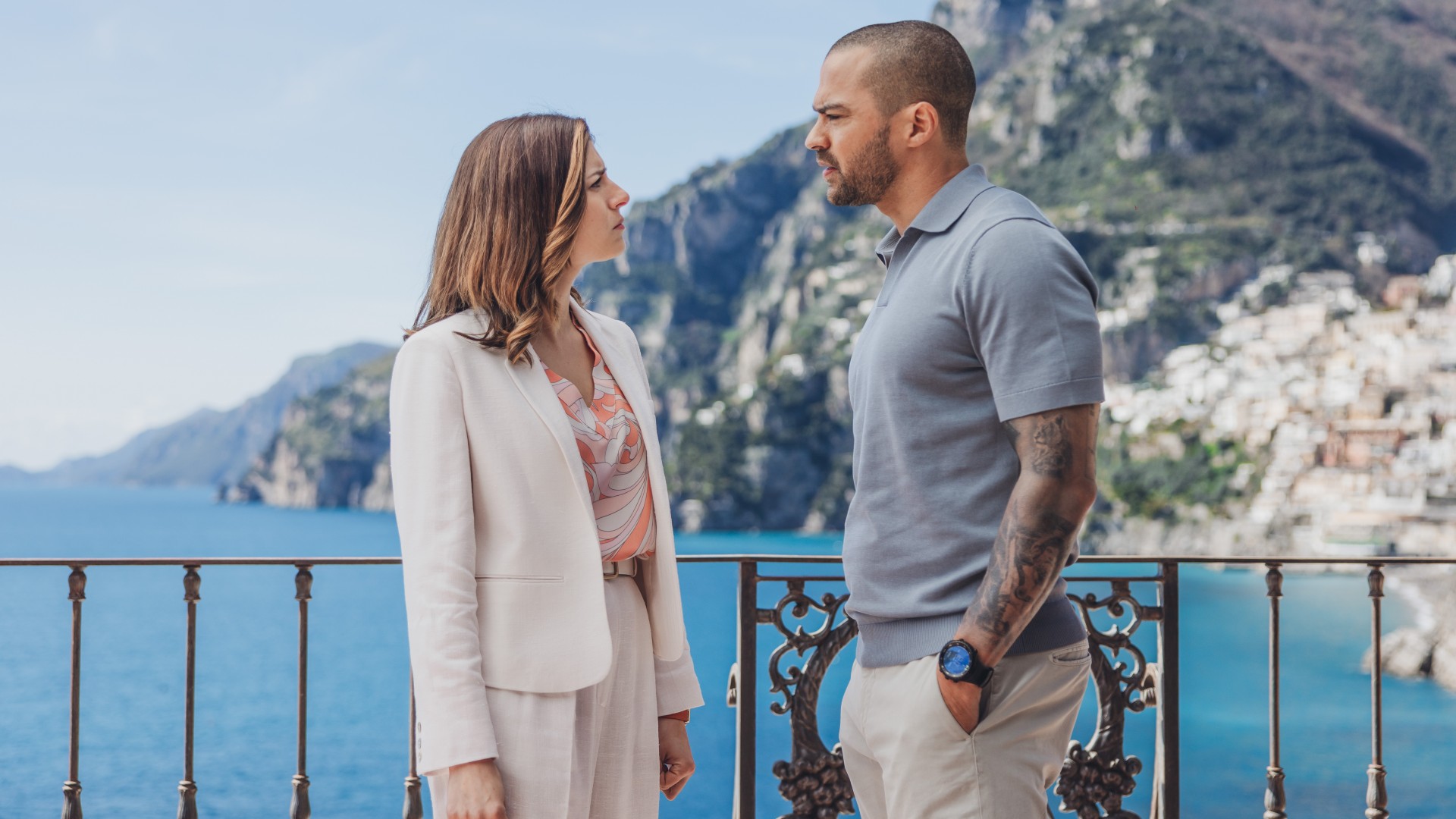 Hotel Costiera 1. Sezon 4. Bölüm