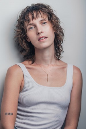 Sarah Swire tüm dizileri dizigom'da