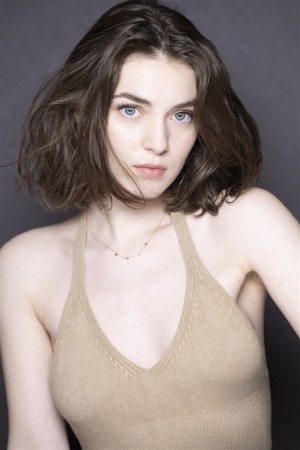 Anamaria Vartolomei tüm dizileri dizigom'da