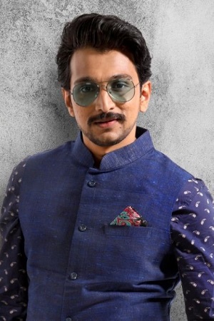 Pratik Gandhi tüm dizileri dizigom'da